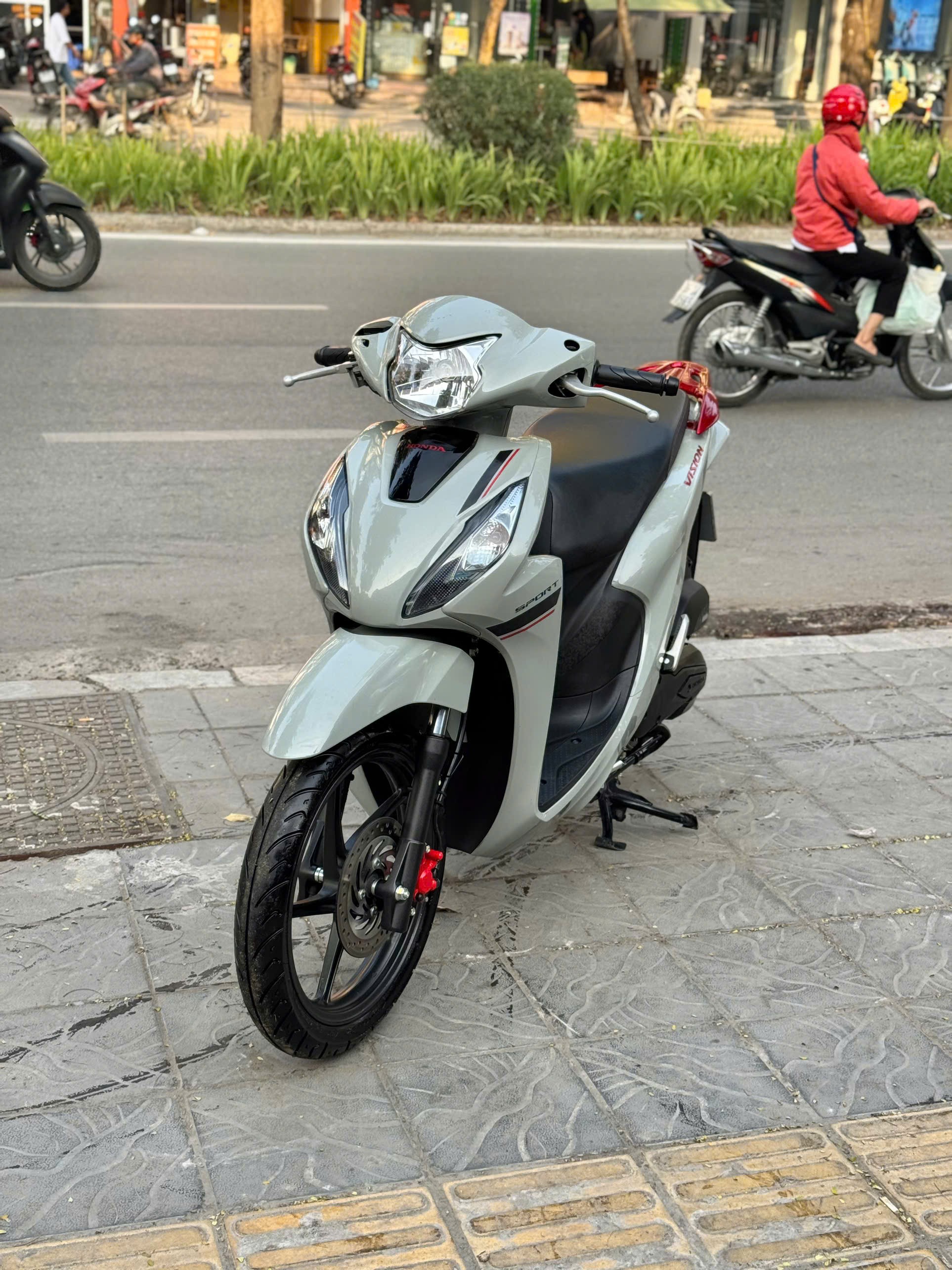 Vision 2025 xám xi măng 90AE-03129