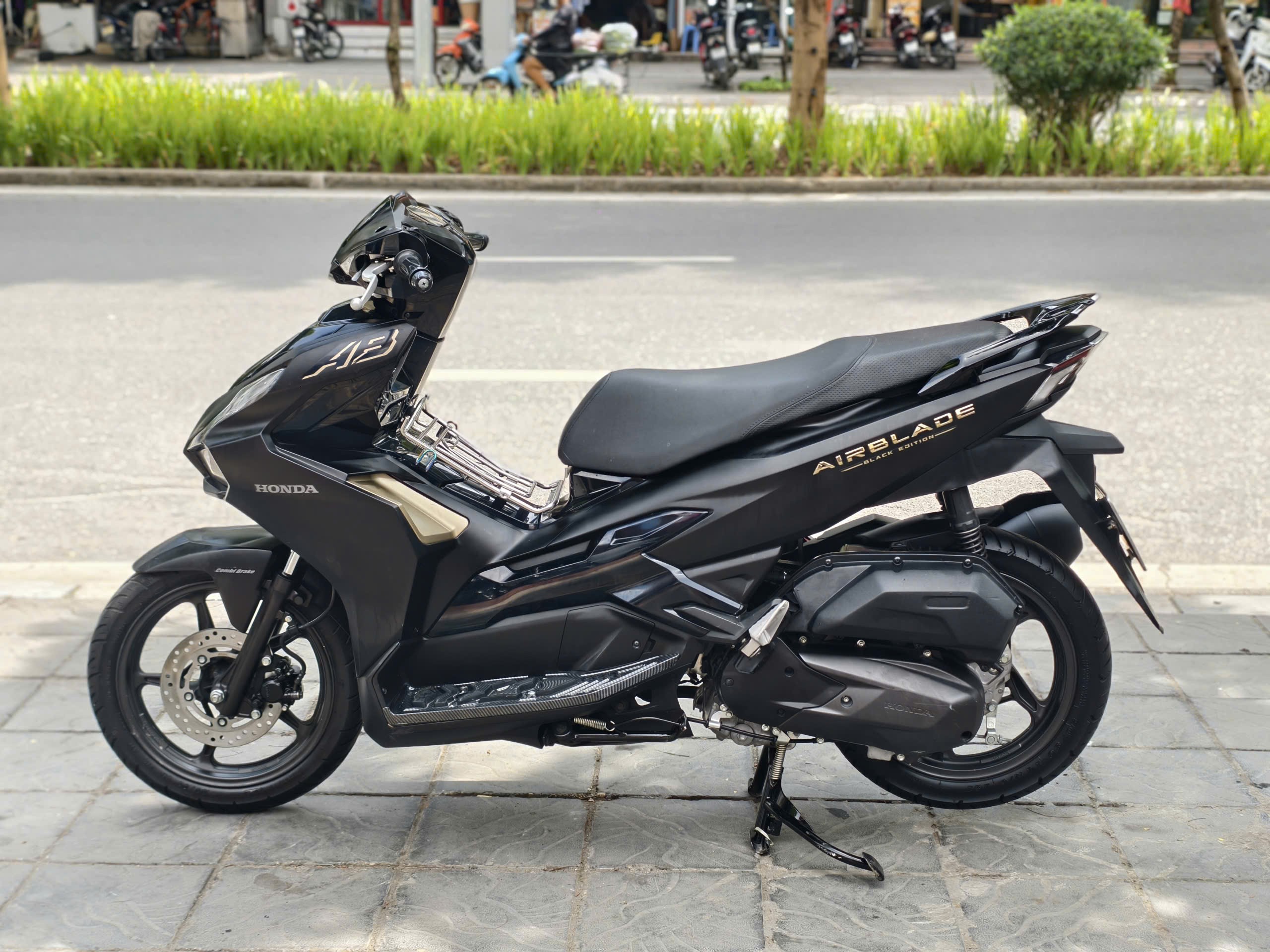 Ab125 cuối 2023 đen nhám 29B2-27138