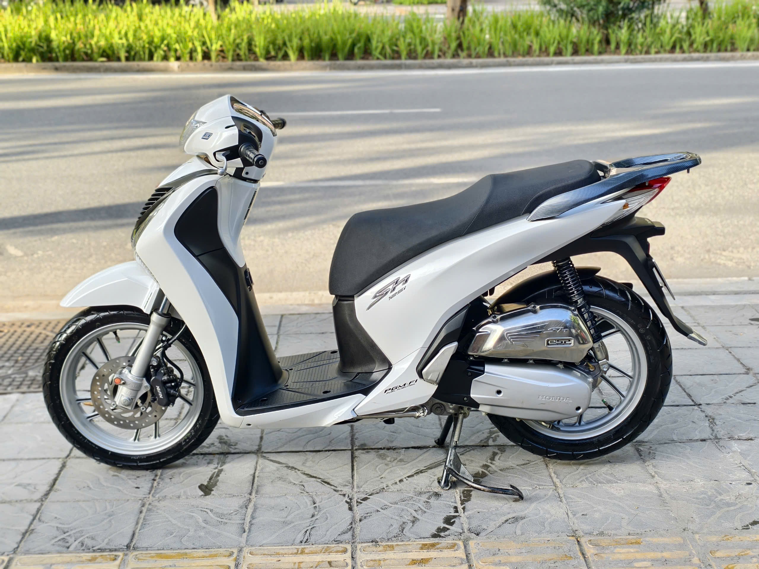 Sh125cbs 2015 trắng 14000km