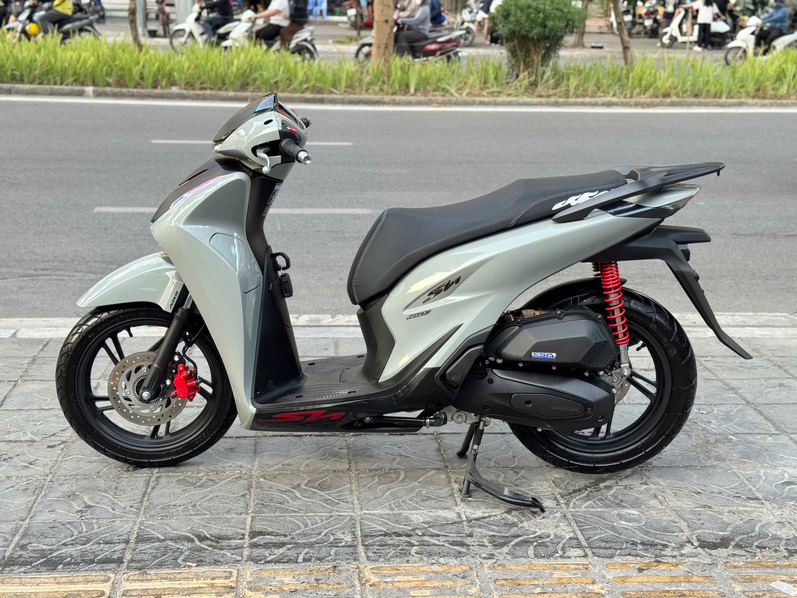 Sh160abs 2026 xám sẵn hs độ đèn