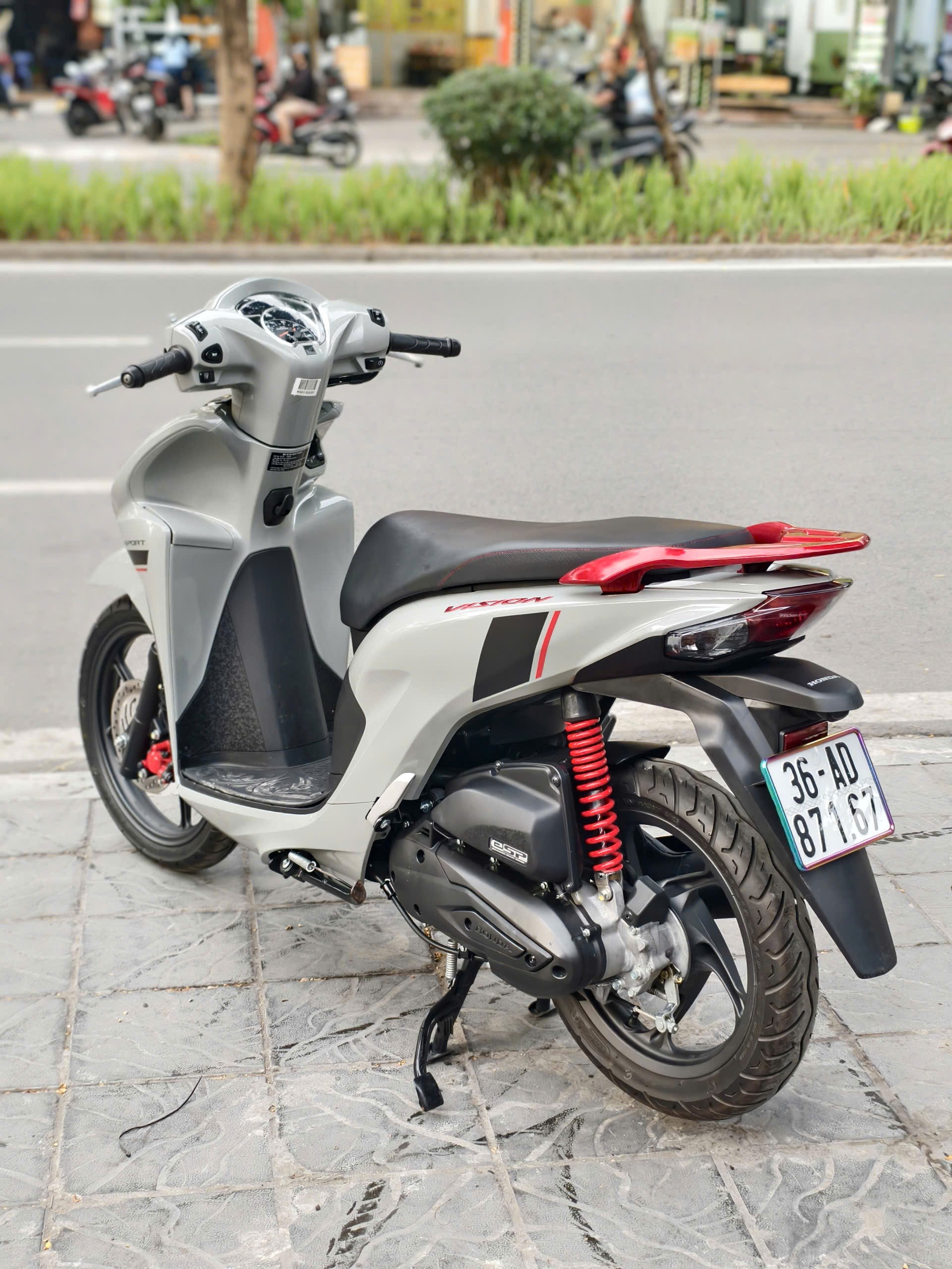 Vision 2026 xám 36AD-87167