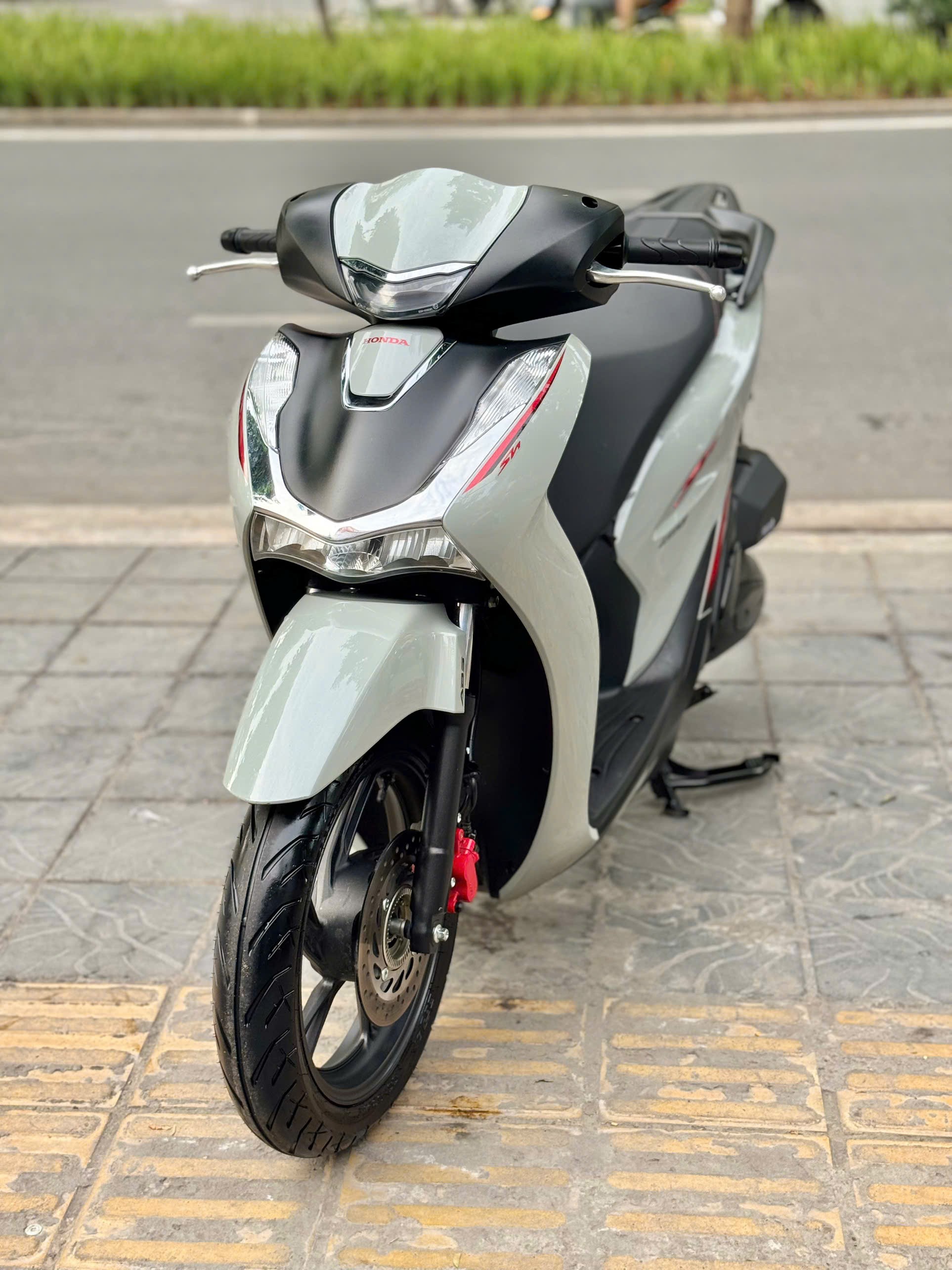 Sh160abs 12/2024 xám