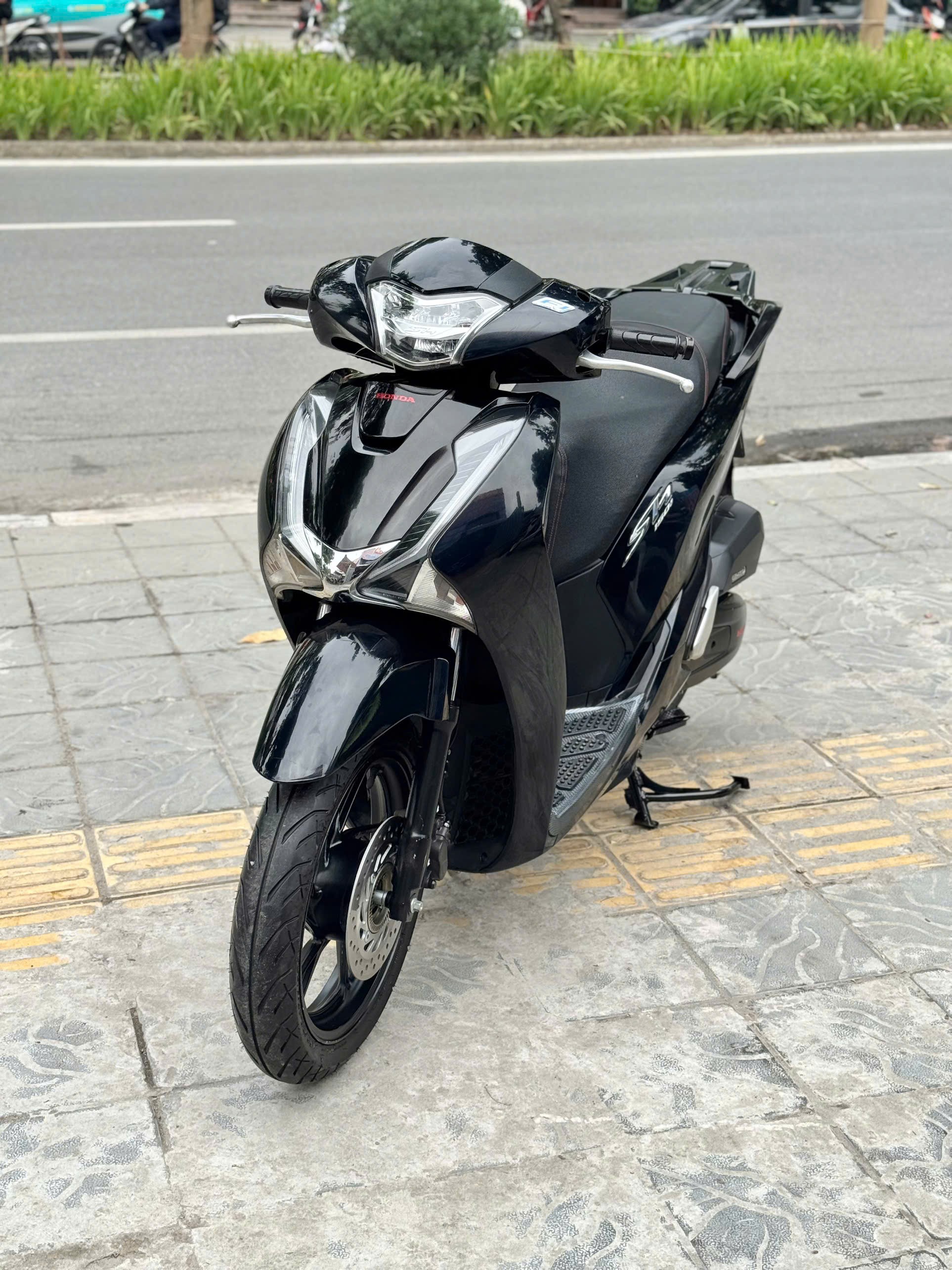 Sh150abs 2018 đen 29X1-71128