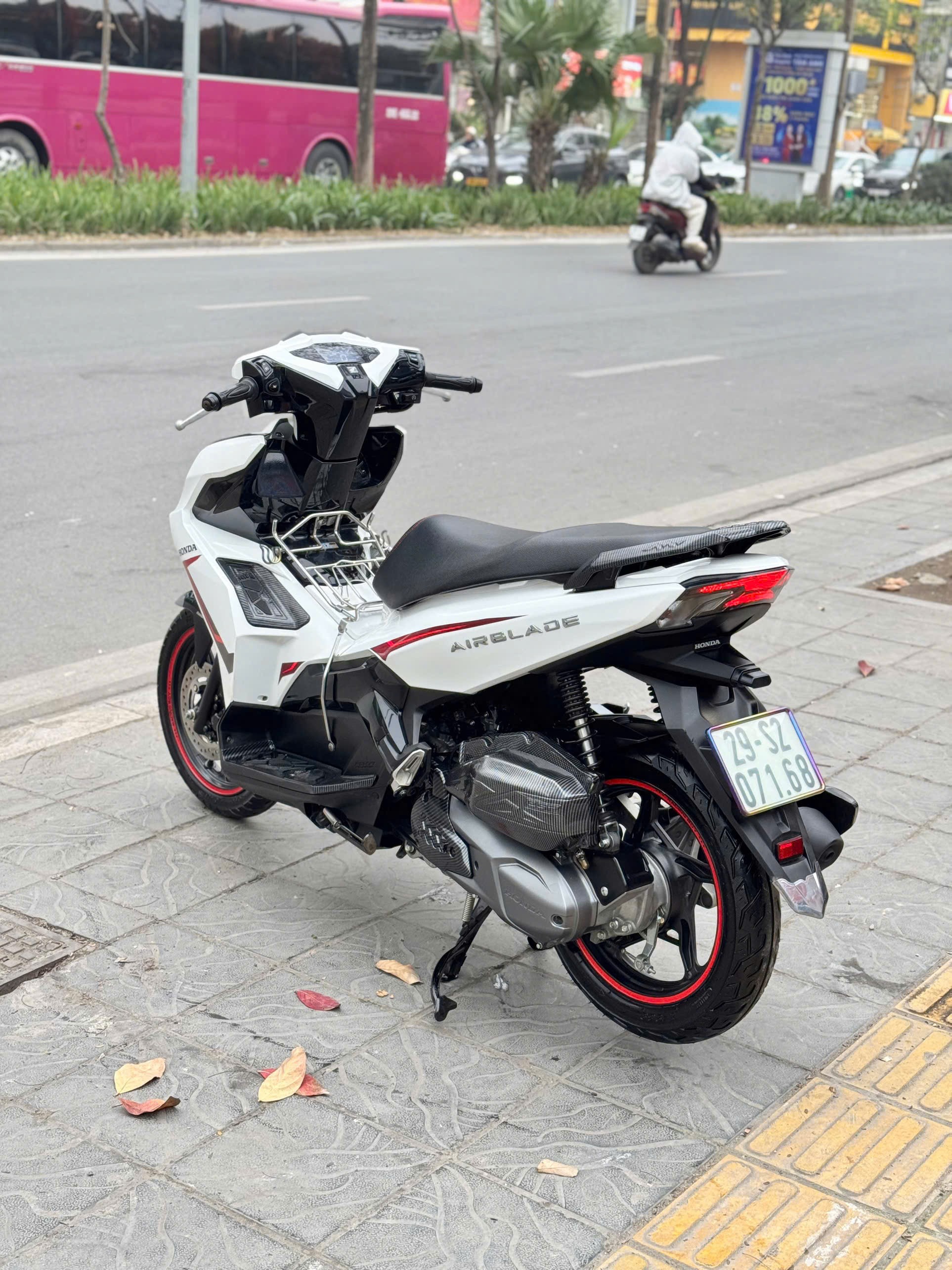 Ab125 2022 trắng