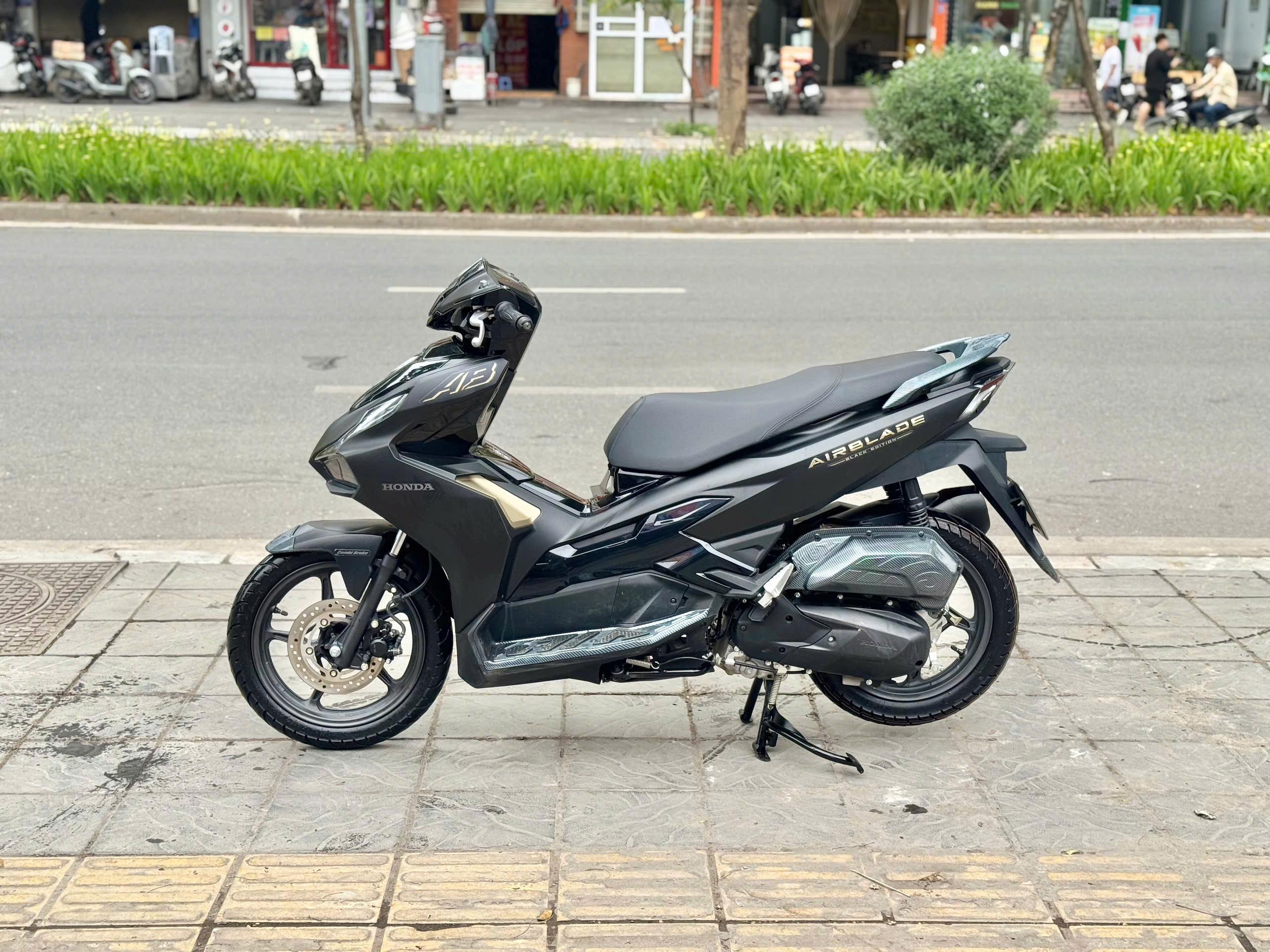 Ab125 2025 đen 29AL-01432