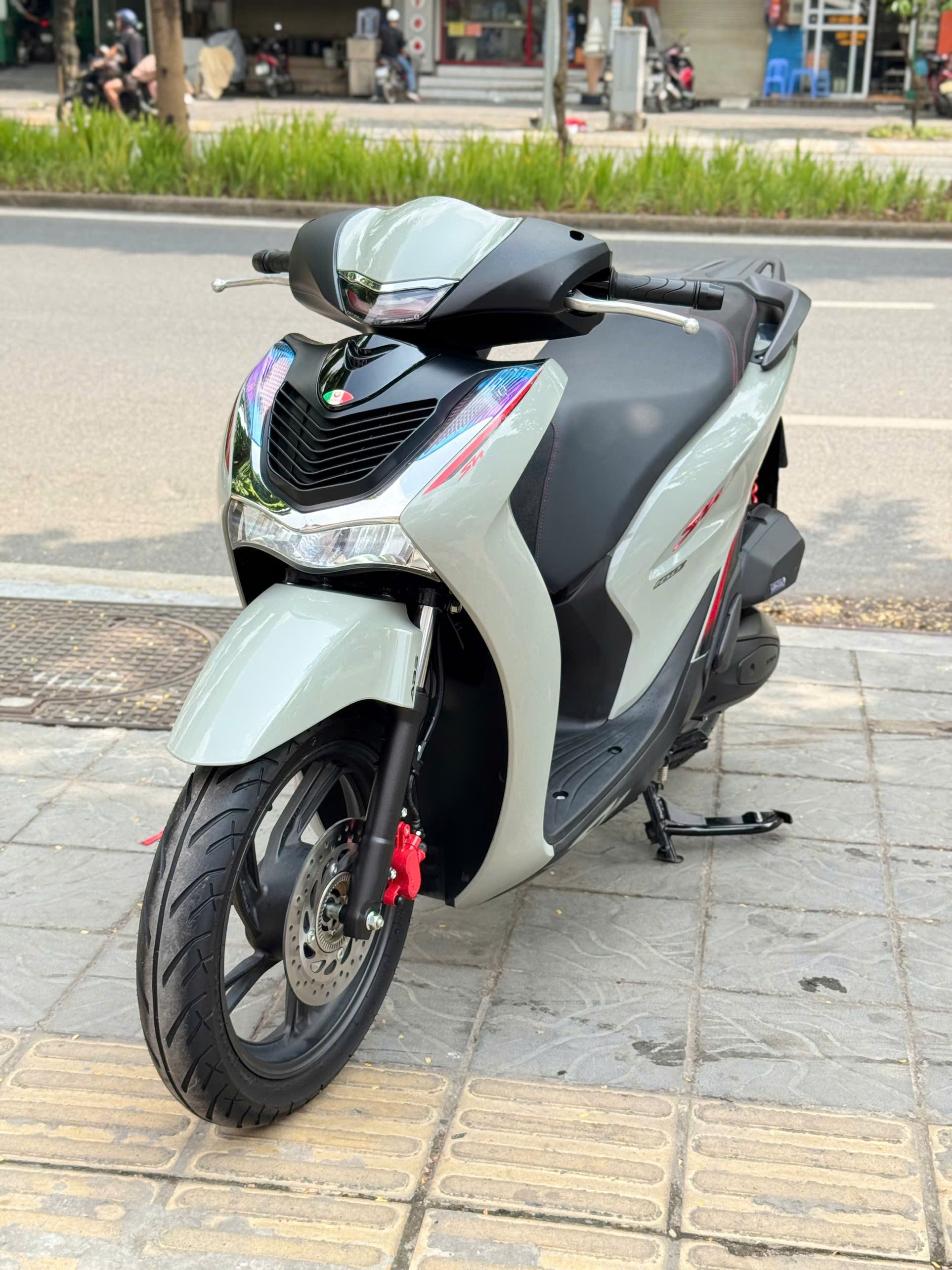 Sh160abs cuối 2024 xám 2500km