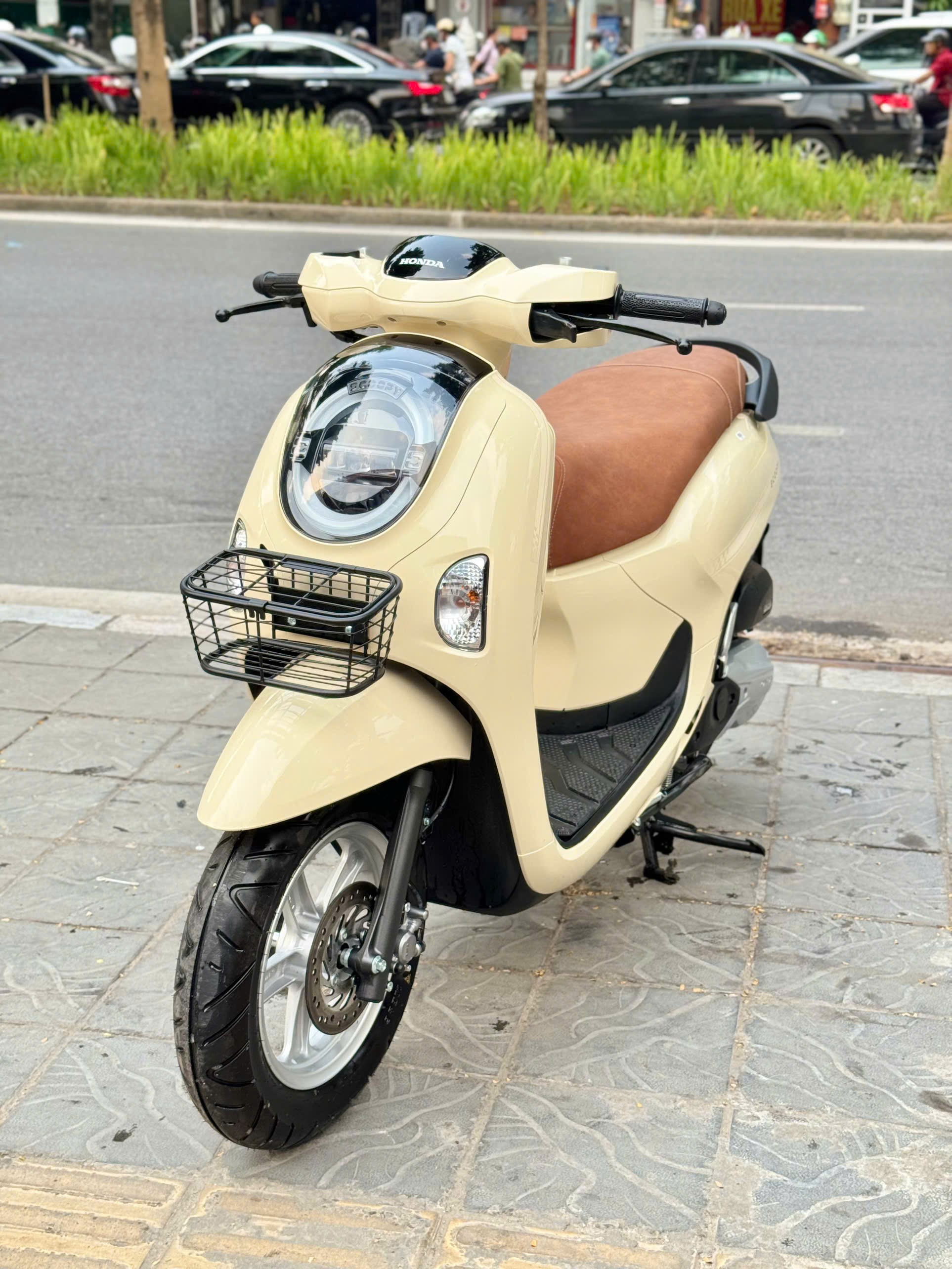 Scoopy 2026 200km vàng kem