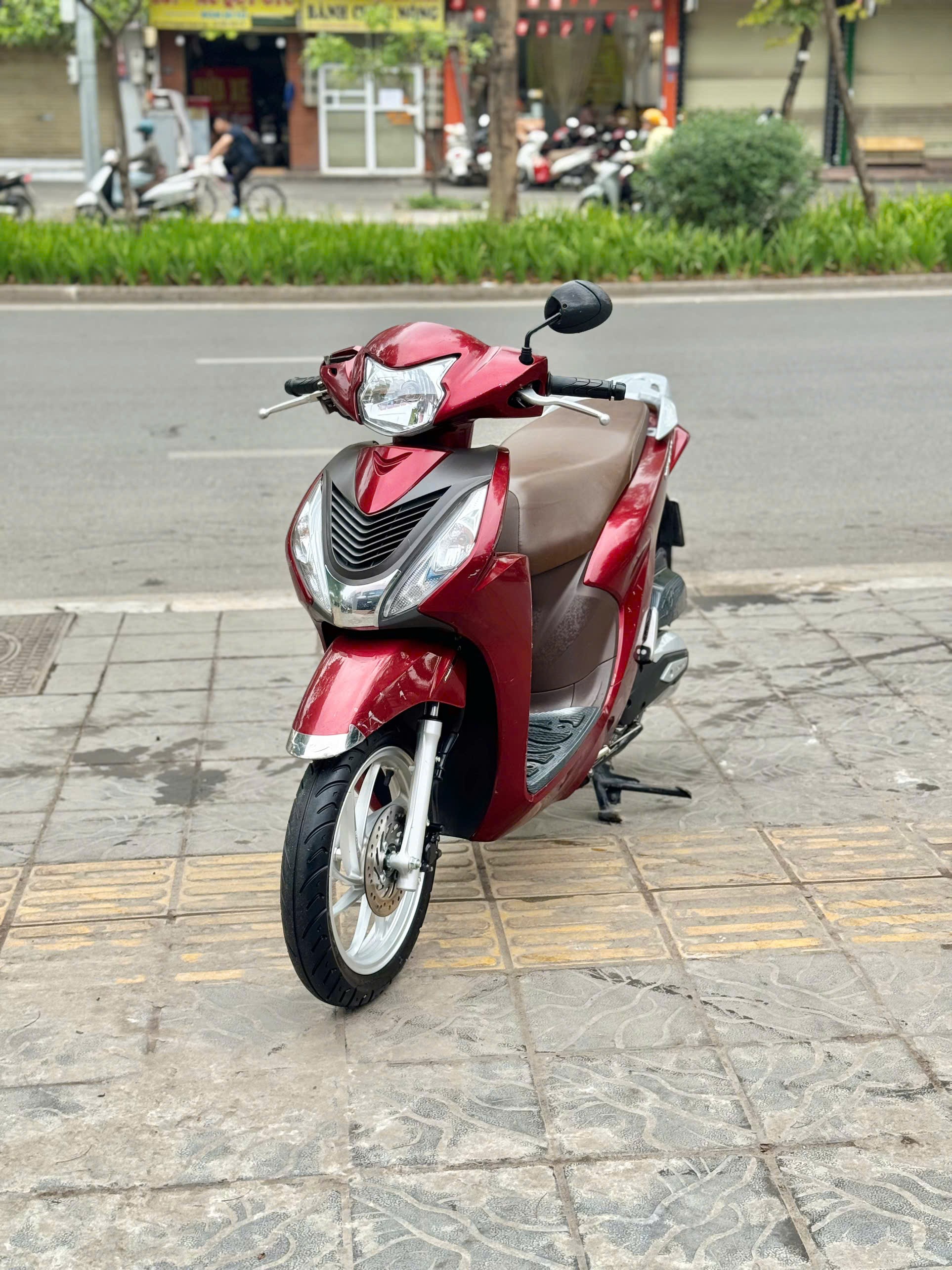 Vision 2022 đỏ 29M1-93477
