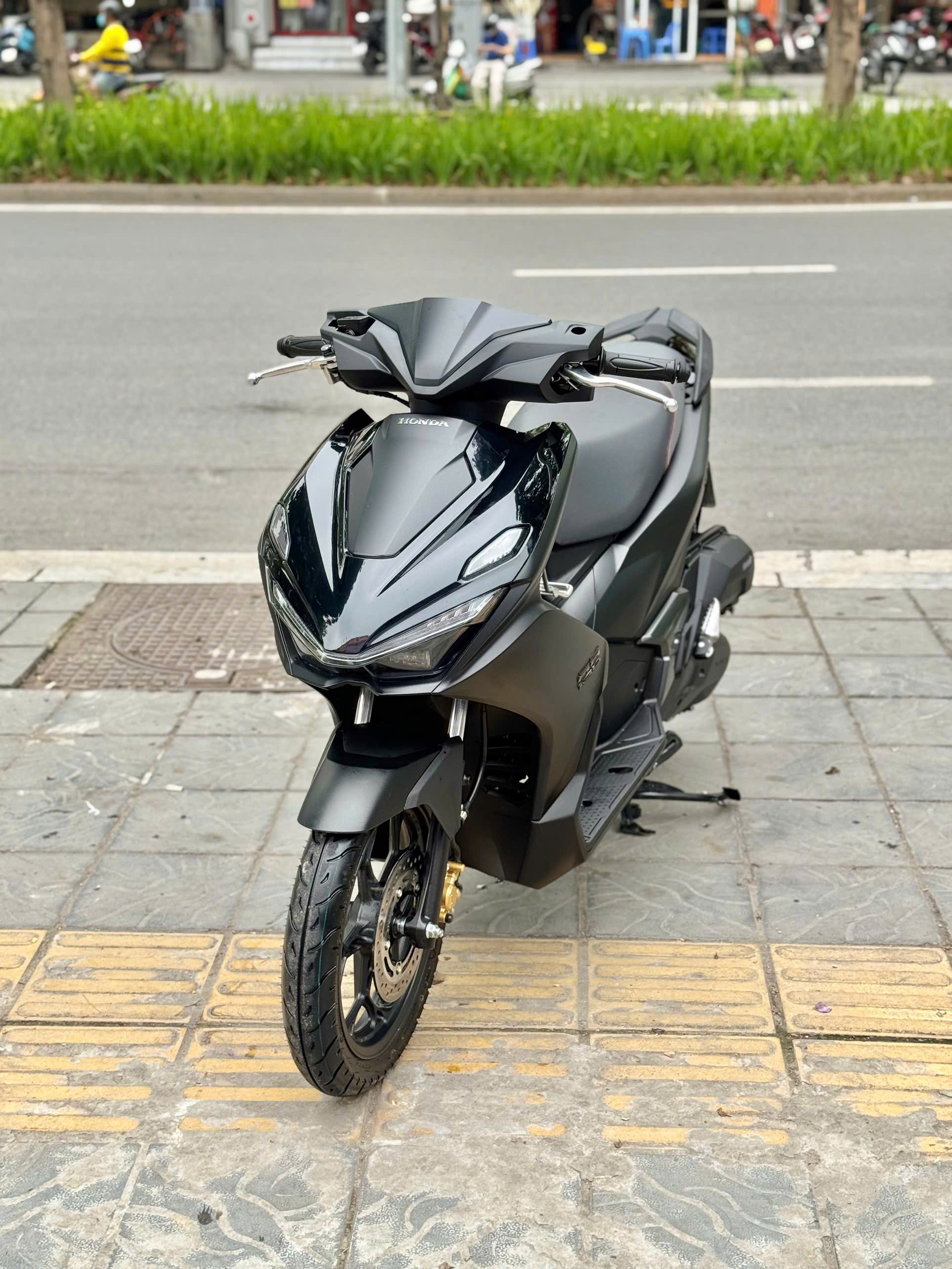 Ab125 2026 đen nhám 29AF-82347