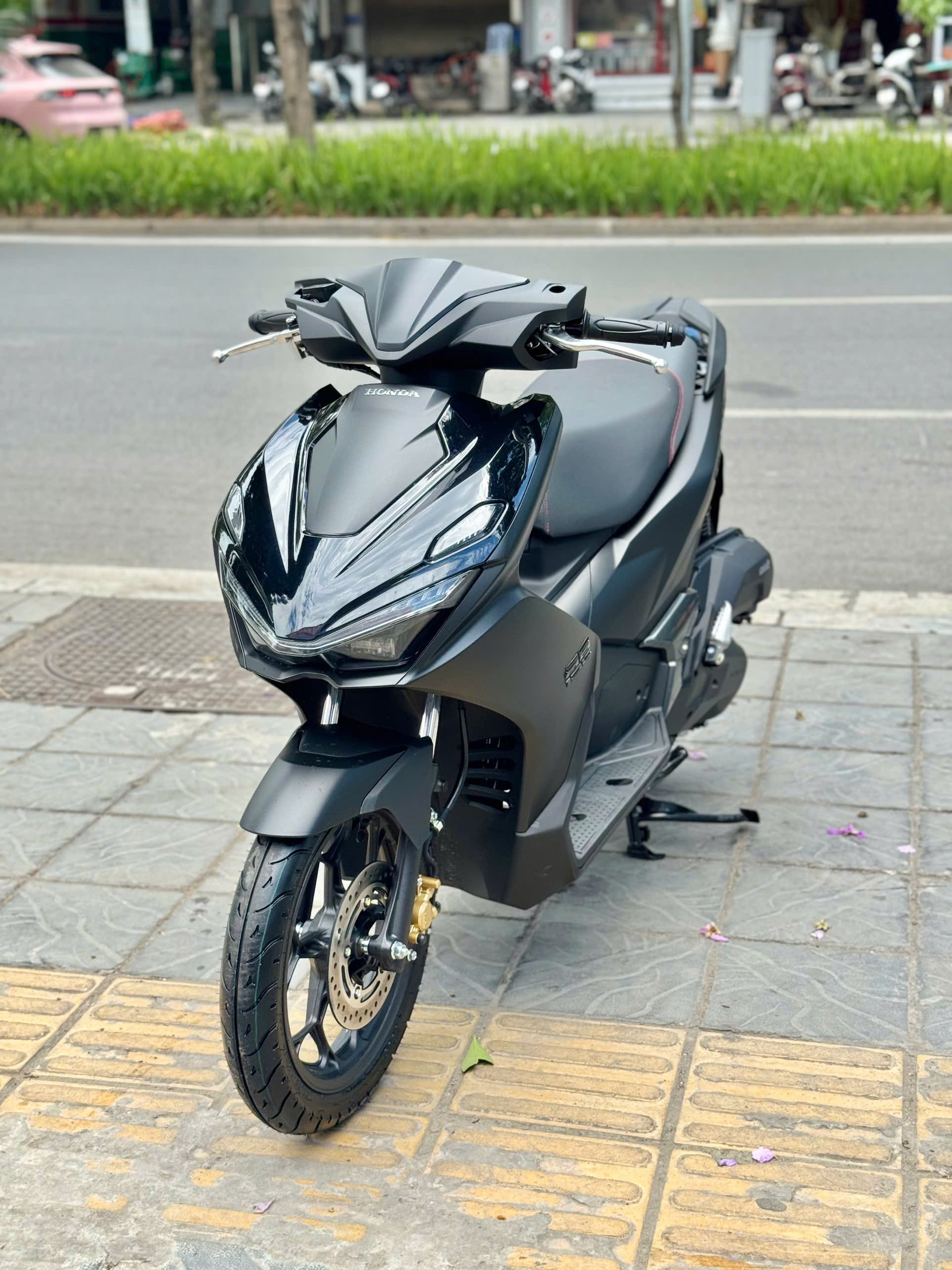 Ab125 2026 đen nhám 29AF-76990