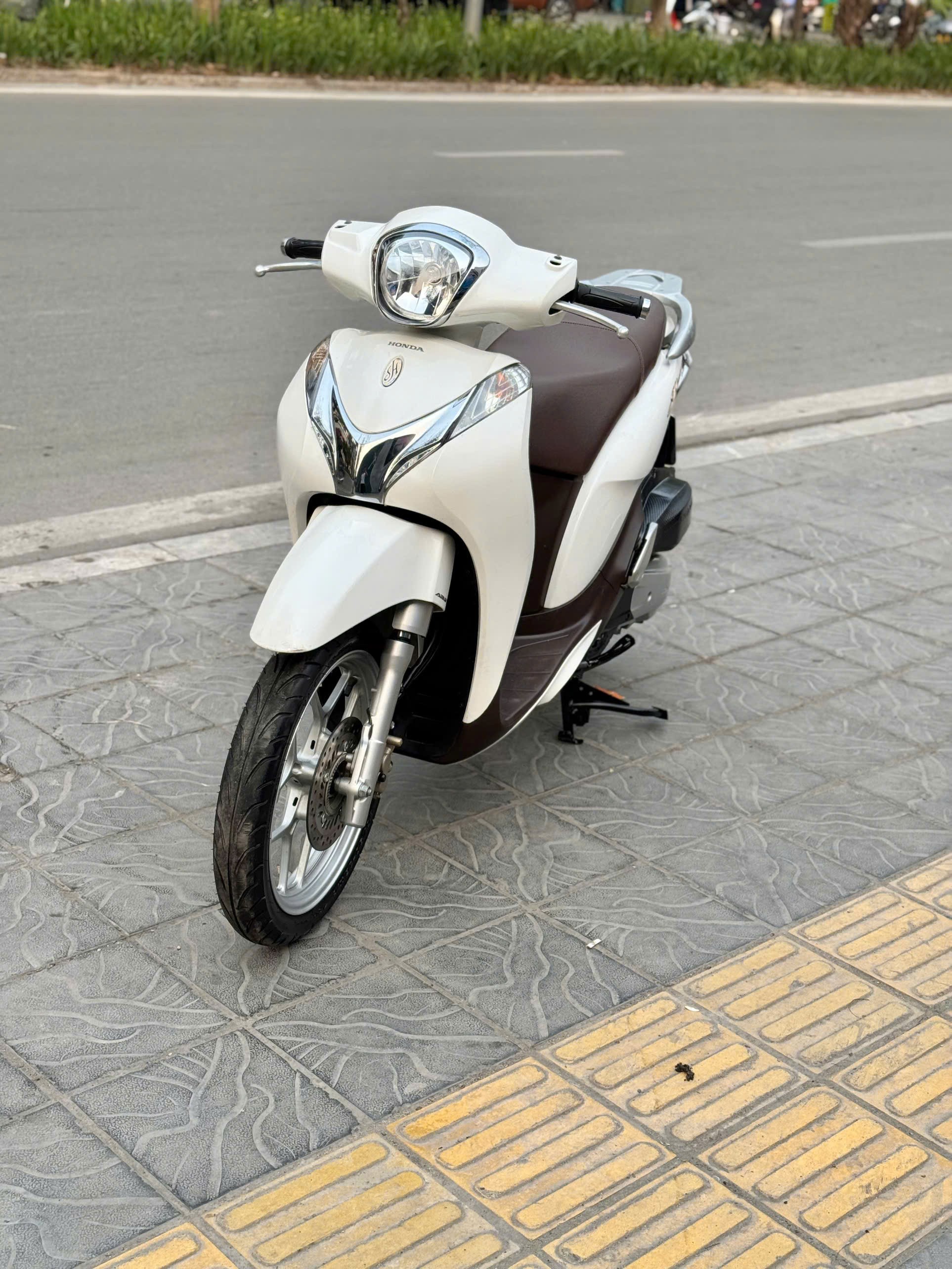 Shmode abs 2019 trắng