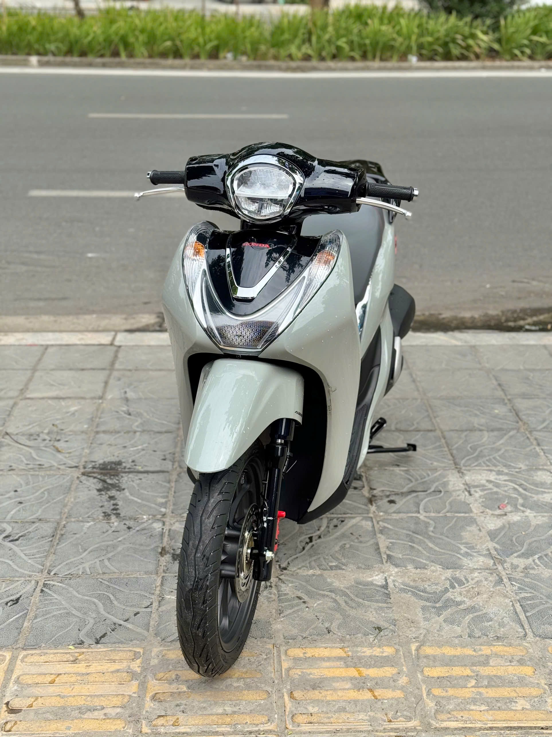 Shmode abs 2025 xám 29AE-76886