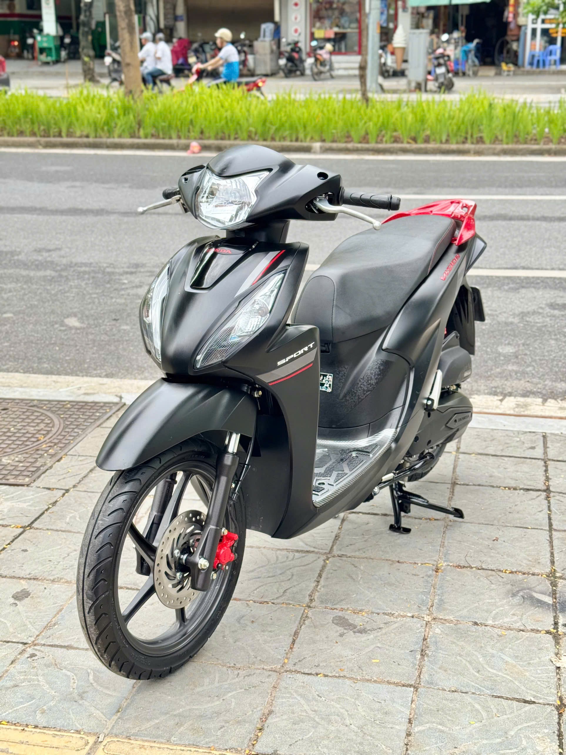 Vision 2025 đen 29AE-02969
