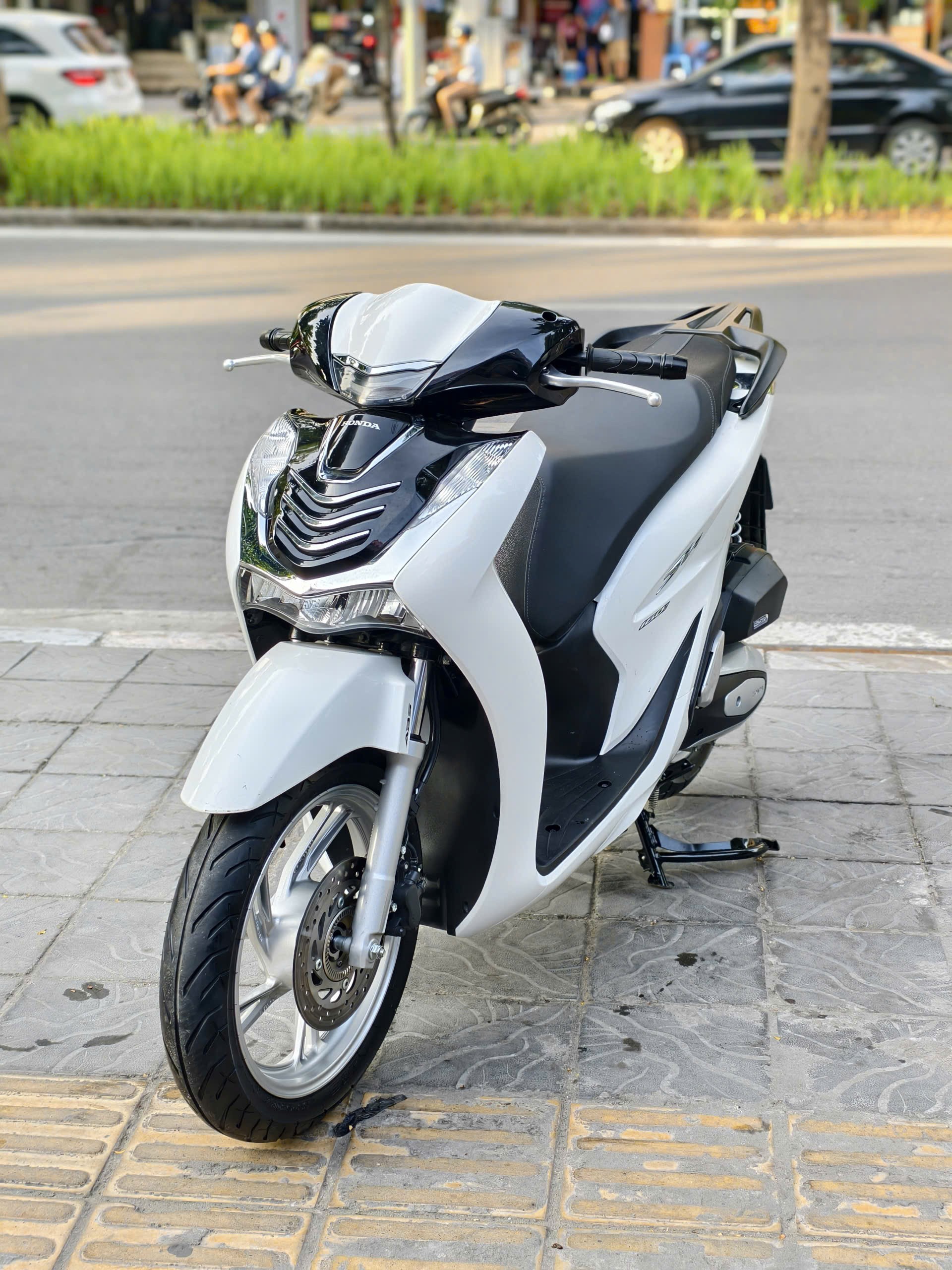 Sh160abs 2025 trắng 88AL-05275